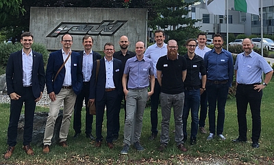 Zahlreiche interessierte Teilnehmer kamen zum 20. A2LT Plenumsmeeting und zur anschließenden Betriebsbesichtigung bei Pankl Racing Systems AG. © Business Upper Austria